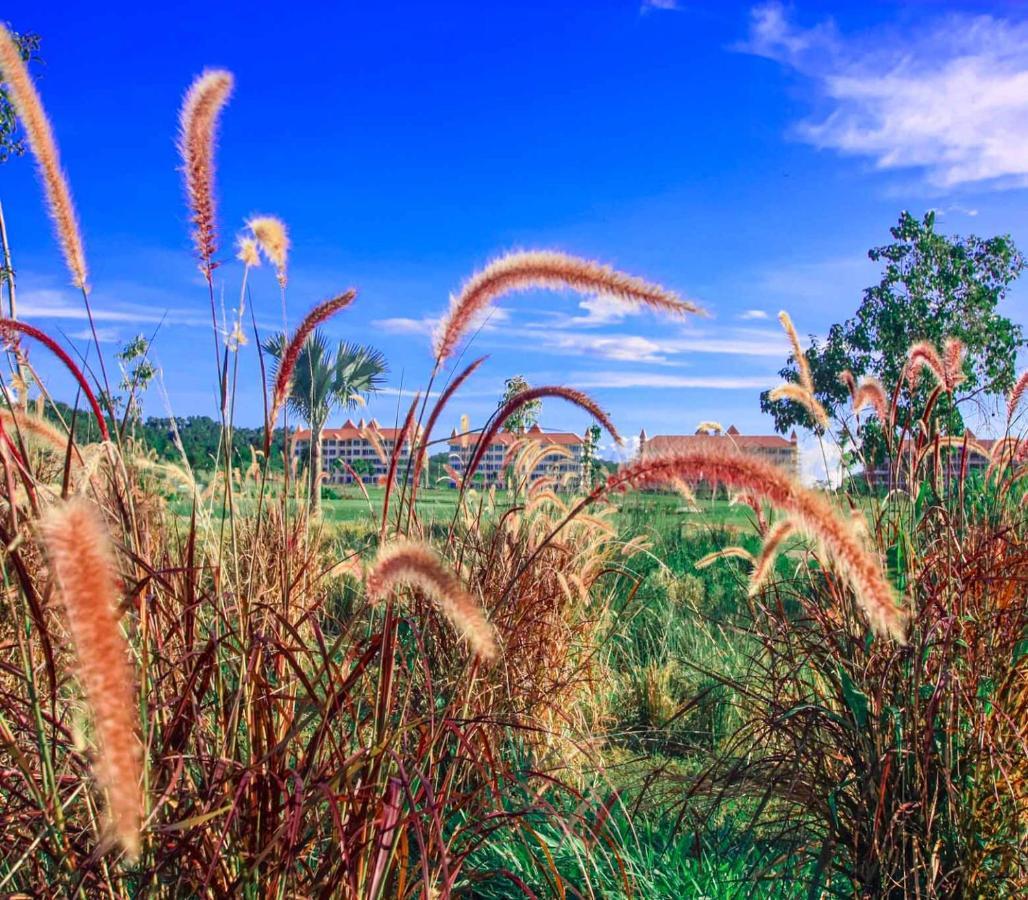 Happy City Golf & Resort Чианг Рай Екстериор снимка